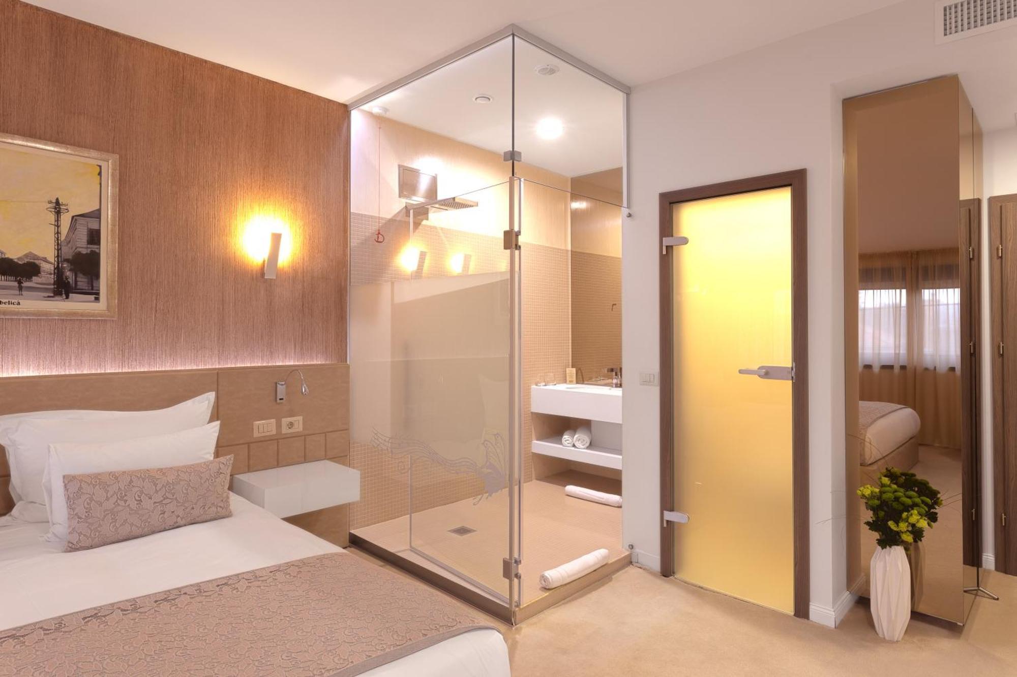 Hotel Vila Class Satu Mare Exteriör bild